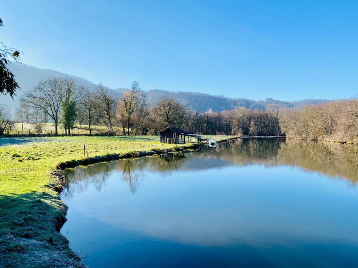 Domaine De Suzel Hotel Vignieu Екстериор снимка