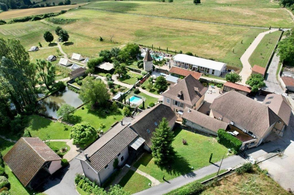 Domaine De Suzel Hotel Vignieu Екстериор снимка