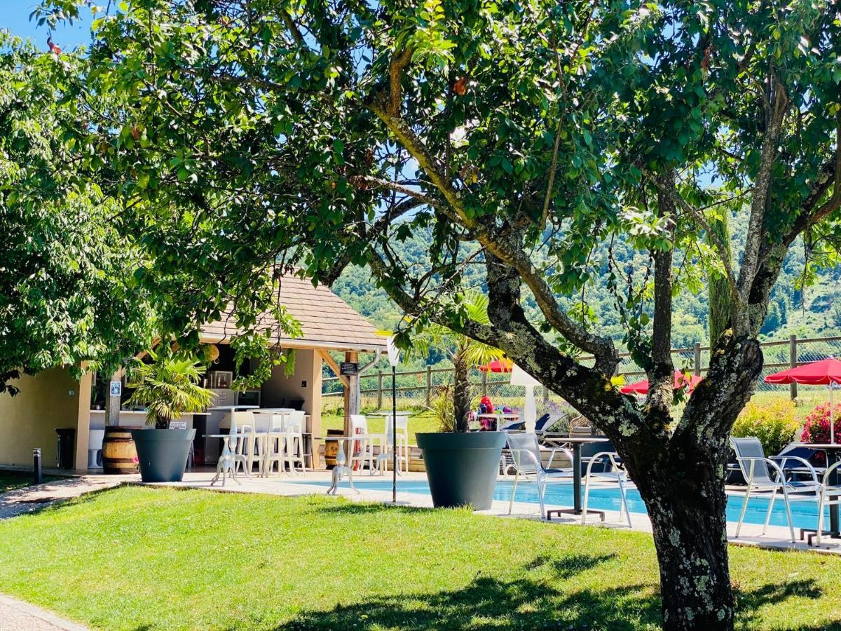 Domaine De Suzel Hotel Vignieu Екстериор снимка
