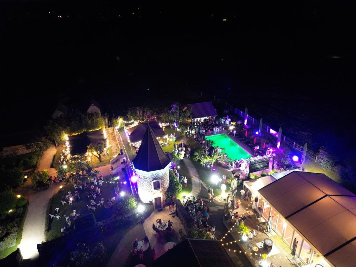 Domaine De Suzel Hotel Vignieu Екстериор снимка