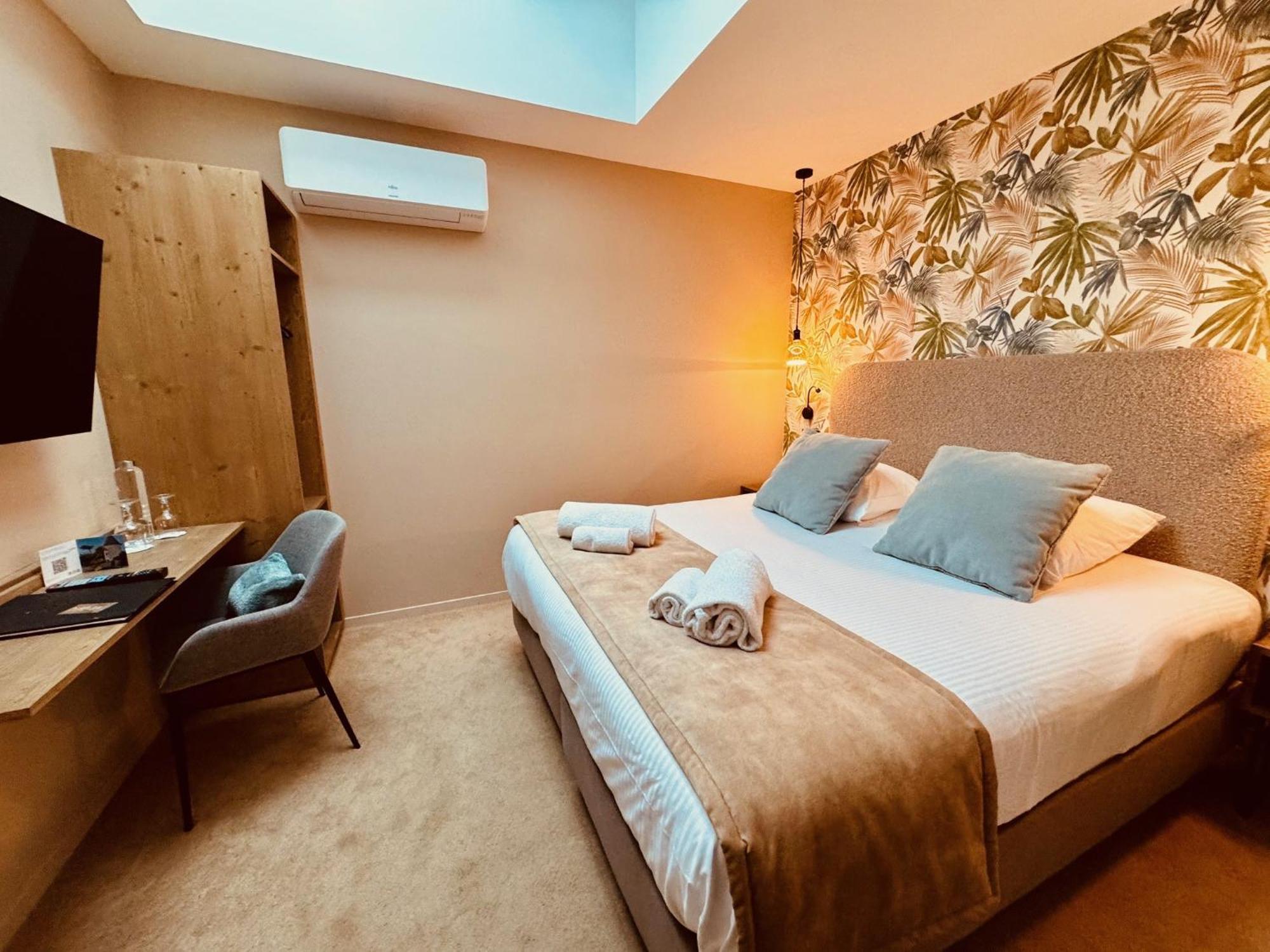 Domaine De Suzel Hotel Vignieu Екстериор снимка